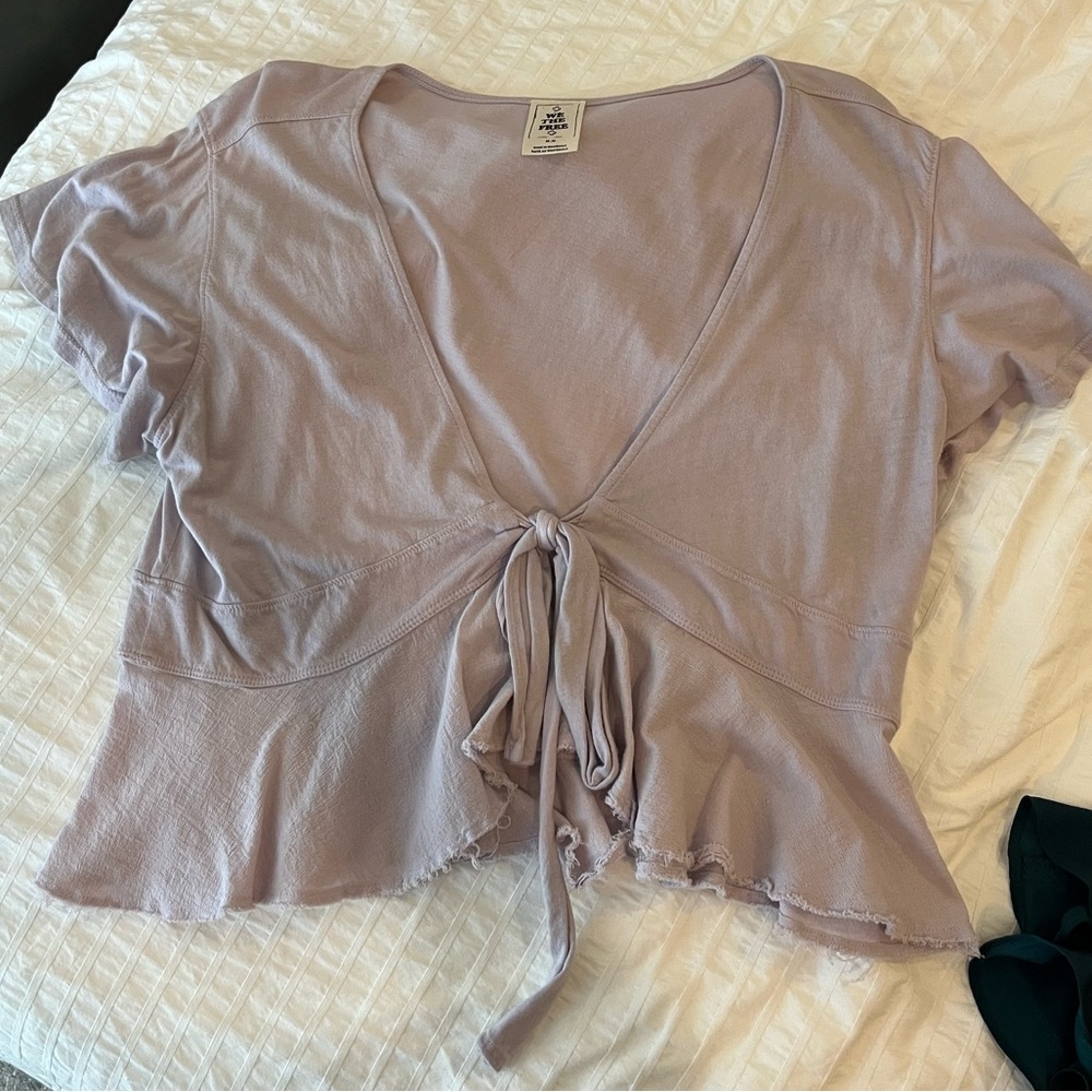 Medium Free people lilac tie-front top.